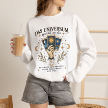Lade das Bild in den Galerie-Viewer, Das Universum 💫 Unisex Heavy Blend™ Crewneck Sweatshirt