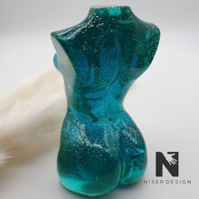 Lade das Bild in den Galerie-Viewer, Frauenkörper "Mrs.Universe" - NISER DESIGN