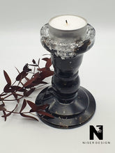 Lade das Bild in den Galerie-Viewer, Kerzenständer GLORY aus Resin in versch. Farben Neu - NISER DESIGN