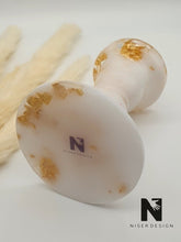 Lade das Bild in den Galerie-Viewer, Kerzenständer GLORY aus Resin in versch. Farben Neu - NISER DESIGN