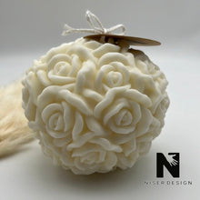 Lade das Bild in den Galerie-Viewer, Kugelkerze Rosen Kerze Bio Rapswachs Neu - NISER DESIGN