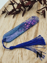 Lade das Bild in den Galerie-Viewer, Lesezeichen aus Resin in metallic blau und Glitzer Neu - NISER DESIGN