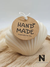 Lade das Bild in den Galerie-Viewer, Muschel Kerze Rapswachs Neu - NISER DESIGN