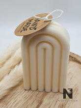 Lade das Bild in den Galerie-Viewer, Regenbogen Kerze Rapswachs Neu - NISER DESIGN