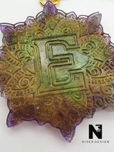 Lade das Bild in den Galerie-Viewer, Schlüsselanhänger "MandalaE" - NISER DESIGN