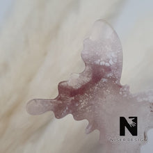 Lade das Bild in den Galerie-Viewer, Schlüsselanhänger Schmetterling DONNA weiß braun - NISER DESIGN