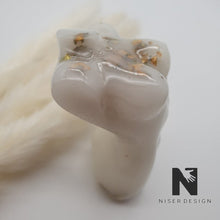 Lade das Bild in den Galerie-Viewer, Skulptur "MissWhite" - NISER DESIGN