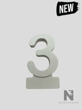 Lade das Bild in den Galerie-Viewer, Aufsteller mit Geburtstag Zahlen neu - NISER DESIGN