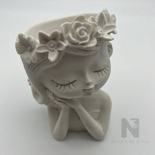 Lade das Bild in den Galerie-Viewer, Blumenmädchen Blumentopf neu - NISER DESIGN