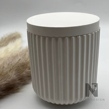 Lade das Bild in den Galerie-Viewer, Geriffelte Dose mit Deckel neu - NISER DESIGN