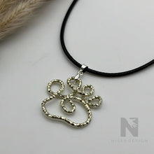 Lade das Bild in den Galerie-Viewer, Halskette Pfote gedrahtet BONNY 50cm neu - NISER DESIGN