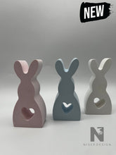Lade das Bild in den Galerie-Viewer, Hase mit Herz HOPPEL neu - NISER DESIGN