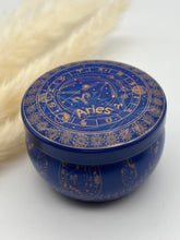 Lade das Bild in den Galerie-Viewer, Sternzeichen Duftkerzen Vanille