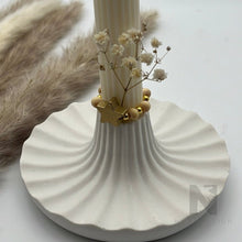 Lade das Bild in den Galerie-Viewer, Kerzenständer geriffelt für Stabkerze neu - NISER DESIGN