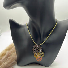 Lade das Bild in den Galerie-Viewer, Kette Stream Punk Design neu - NISER DESIGN