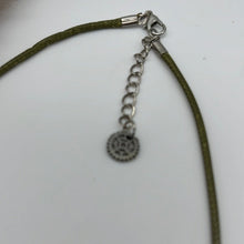 Lade das Bild in den Galerie-Viewer, Kette Stream Punk Design neu - NISER DESIGN