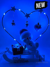 Lade das Bild in den Galerie-Viewer, Schneemann Schlitten versch. Varianten neu - NISER DESIGN