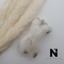 Lade das Bild in den Galerie-Viewer, Skulptur "MissWhite" - NISER DESIGN