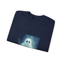 Lade das Bild in den Galerie-Viewer, Midnight Run 😶‍🌫️ Unisex Heavy Blend™ Crewneck Sweatshirt
