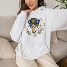 Lade das Bild in den Galerie-Viewer, Das Universum 💫 Unisex Heavy Blend™ Hooded Sweatshirt
