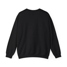 Lade das Bild in den Galerie-Viewer, Midnight Run 😶‍🌫️ Unisex Heavy Blend™ Crewneck Sweatshirt
