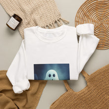 Lade das Bild in den Galerie-Viewer, Midnight Run 😶‍🌫️ Unisex Heavy Blend™ Crewneck Sweatshirt
