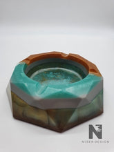 Lade das Bild in den Galerie-Viewer, Aschenbecher &quot;the greatest&quot; - NISER DESIGN
